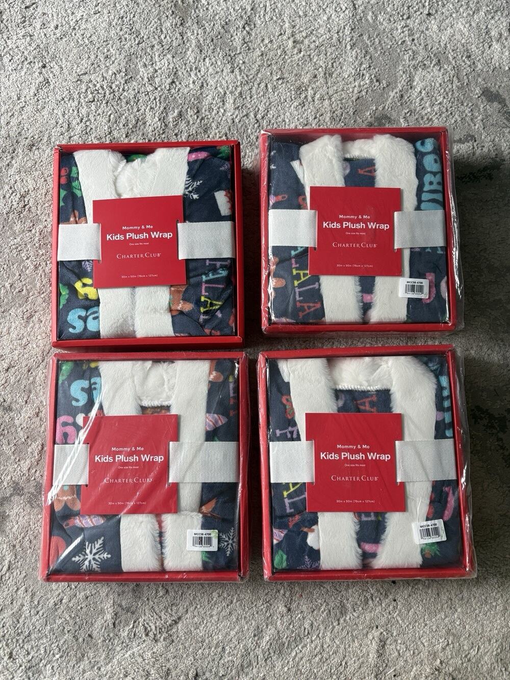 Lot Of 4 KIDS PLUSH WRAP Xmas Mommy & Me Charter Club 1 Size Fits Most 30x50 NEW